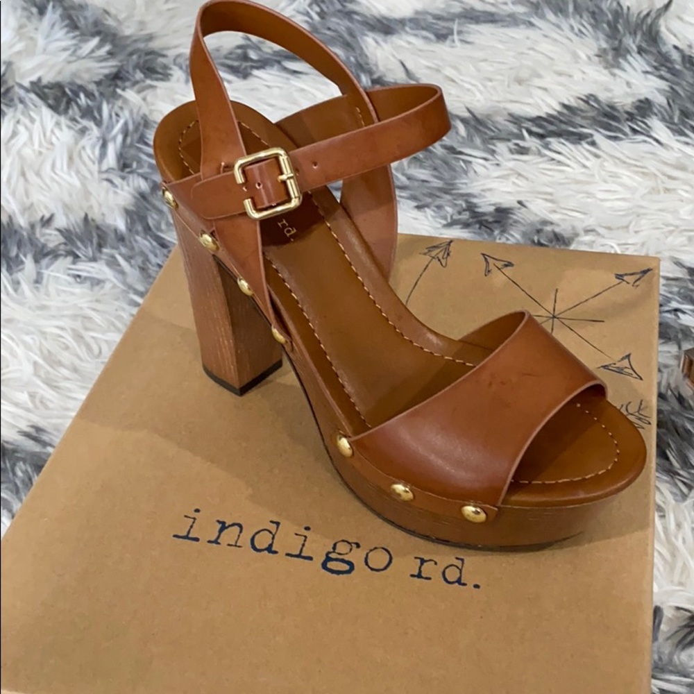 Brand new.. Never worn.